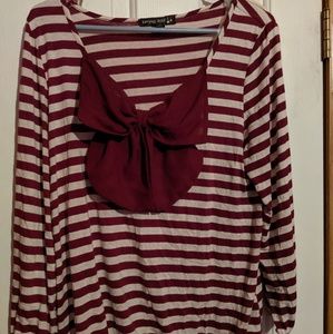 Maroon longsleeve with bow
